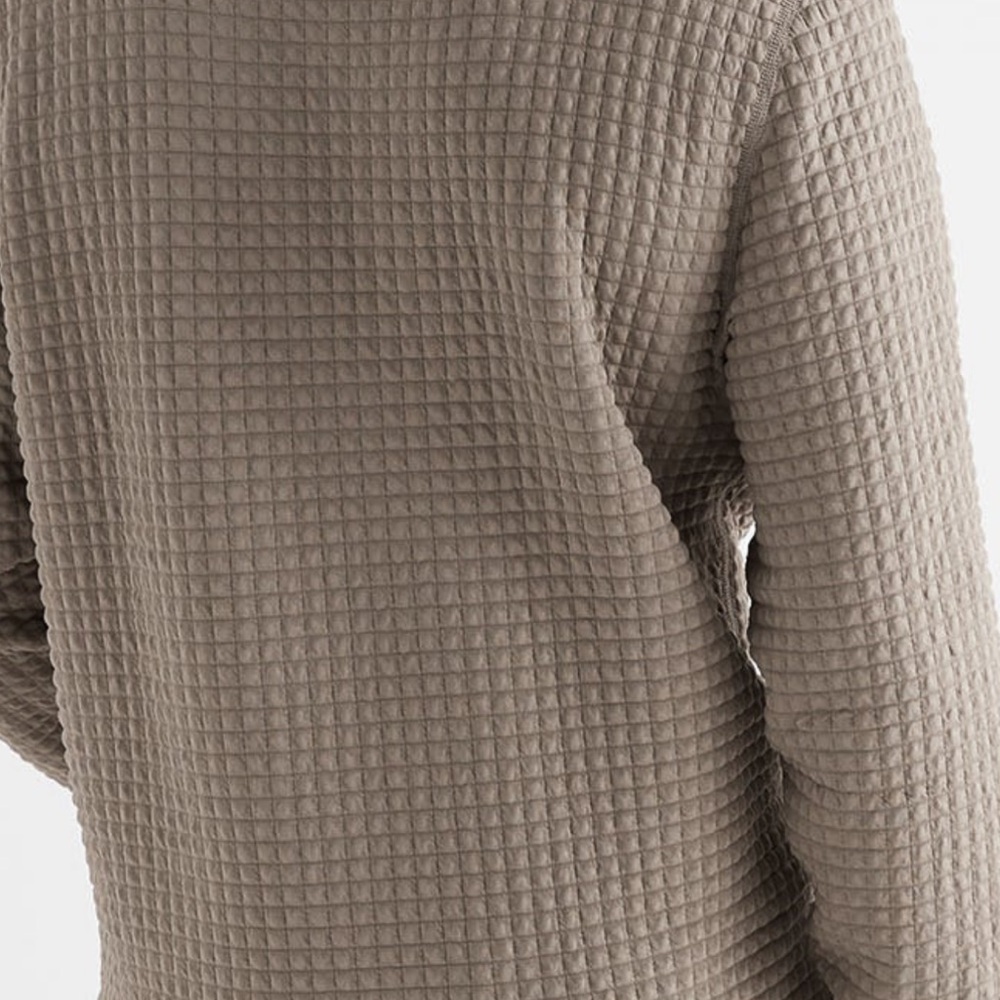Large Quilted Nobull pullover - Picture 2 of 2